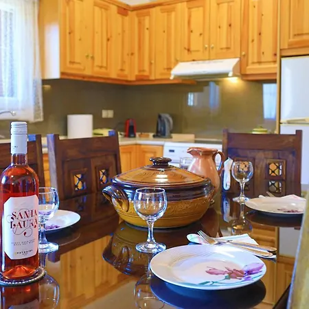 Galini Vines - Authentic Corfu Village Life Wifi Ac Holiday home *
